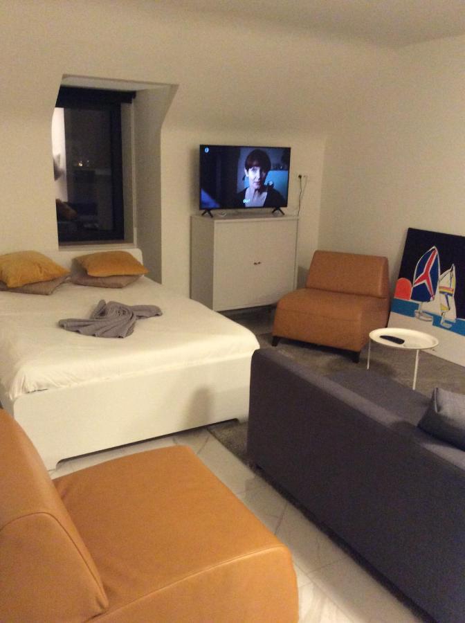 Nummer 151 Villastudios هاسيلت المظهر الخارجي الصورة